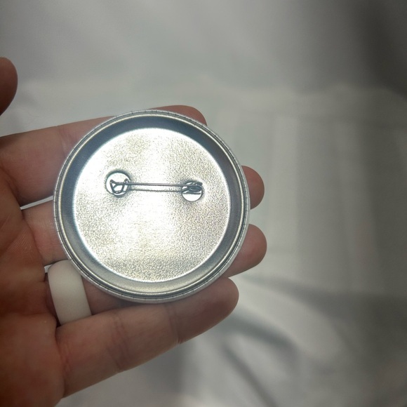 Blue Jays vintage button. Mint condition. - Picture 5 of 9